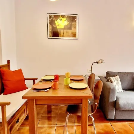 Folias House Тиас